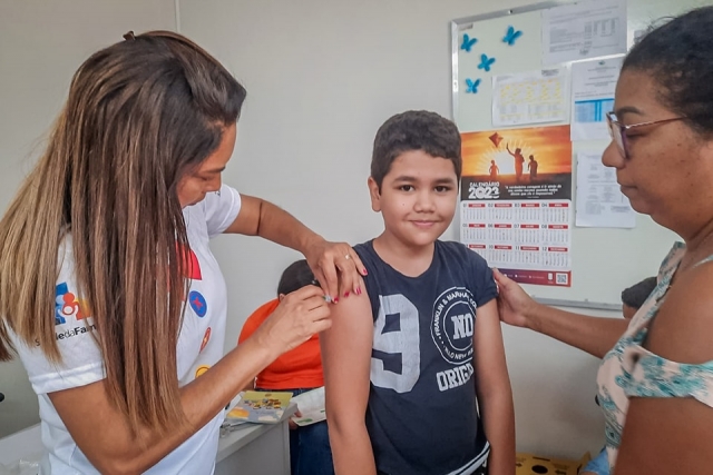 Campanha de Vacinação e Conscientização na EMEB José Rodrigues Trindade
